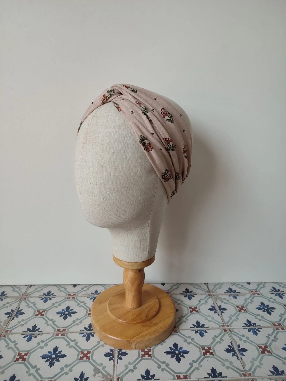 Turbante beix lore naranjak