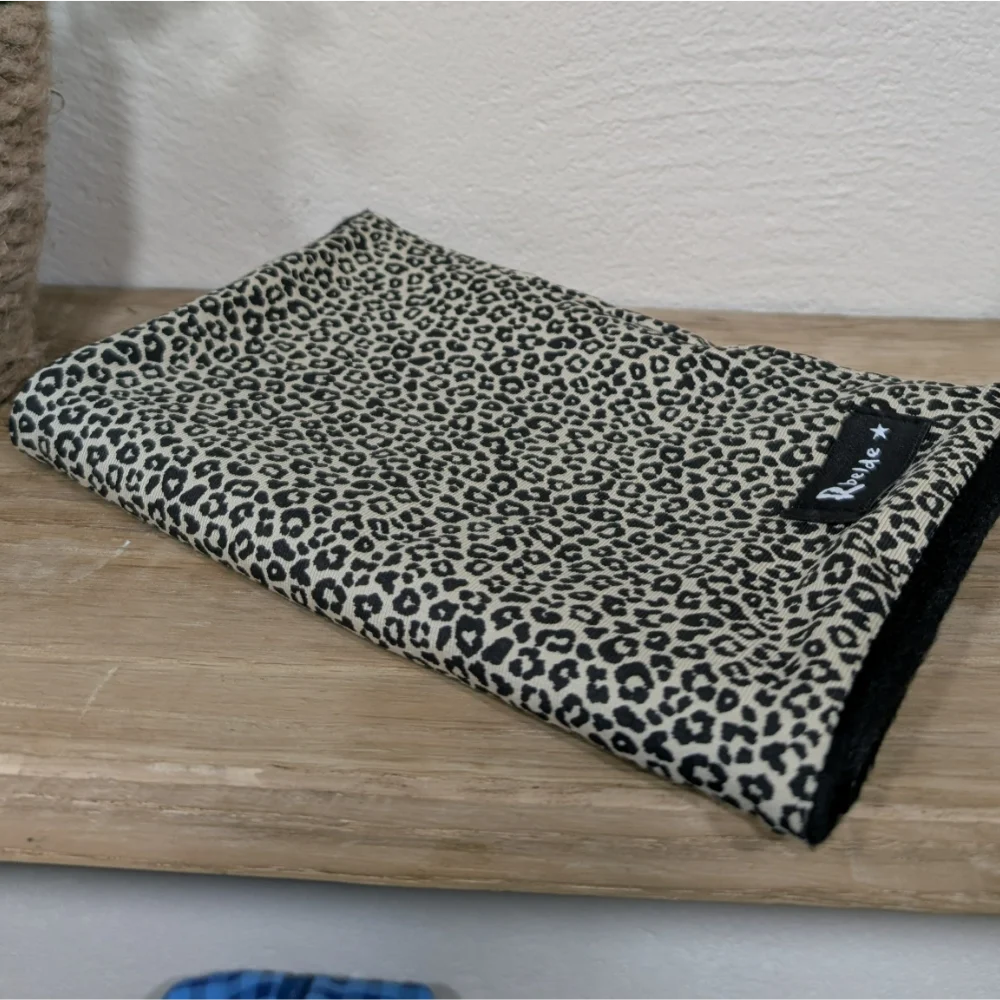 Haurren lepokoa leopardo beix