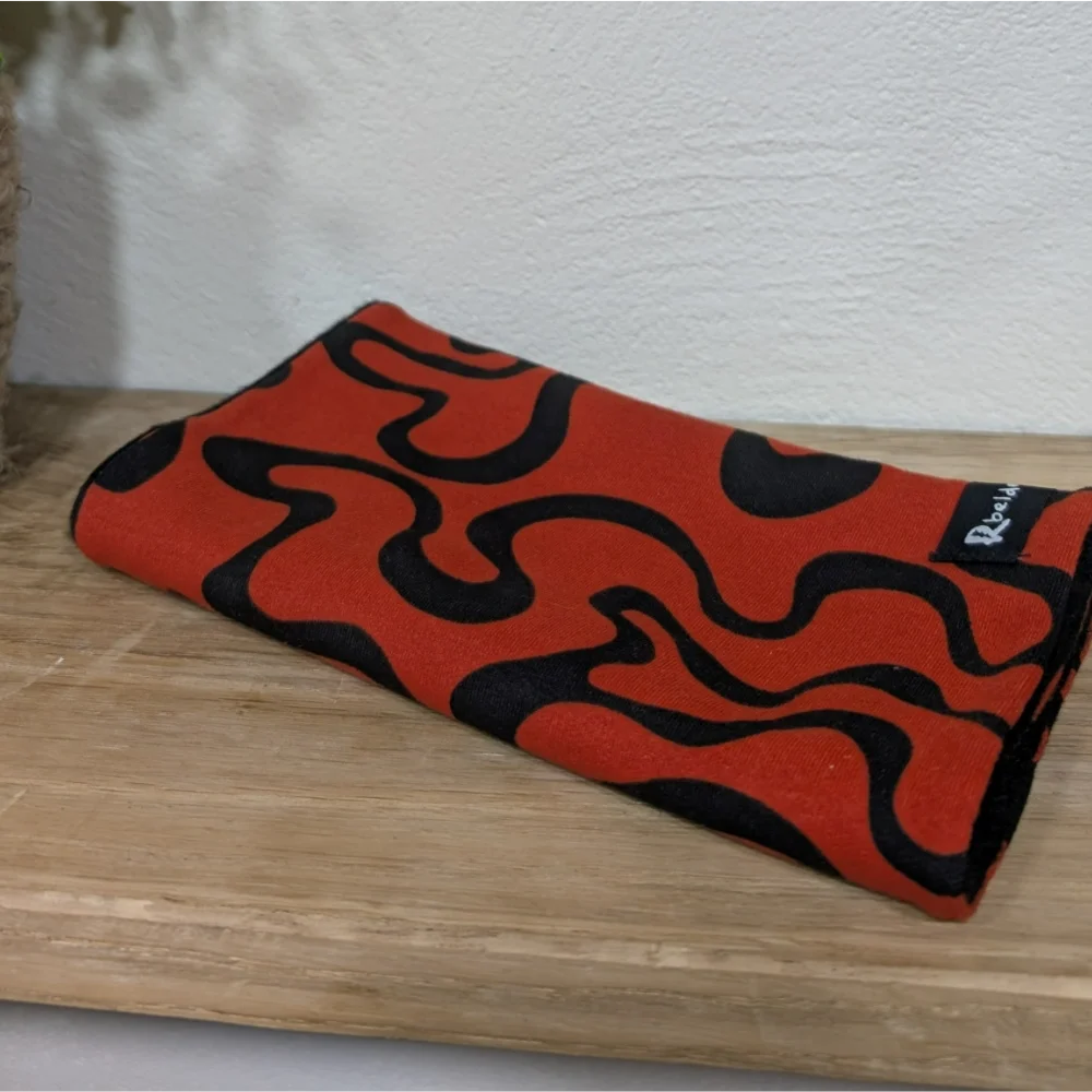 Haurren lepokoa gorria uhinak