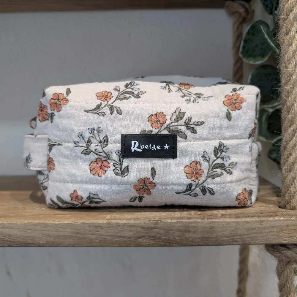 Nezeser Arrano beix lore naranjak