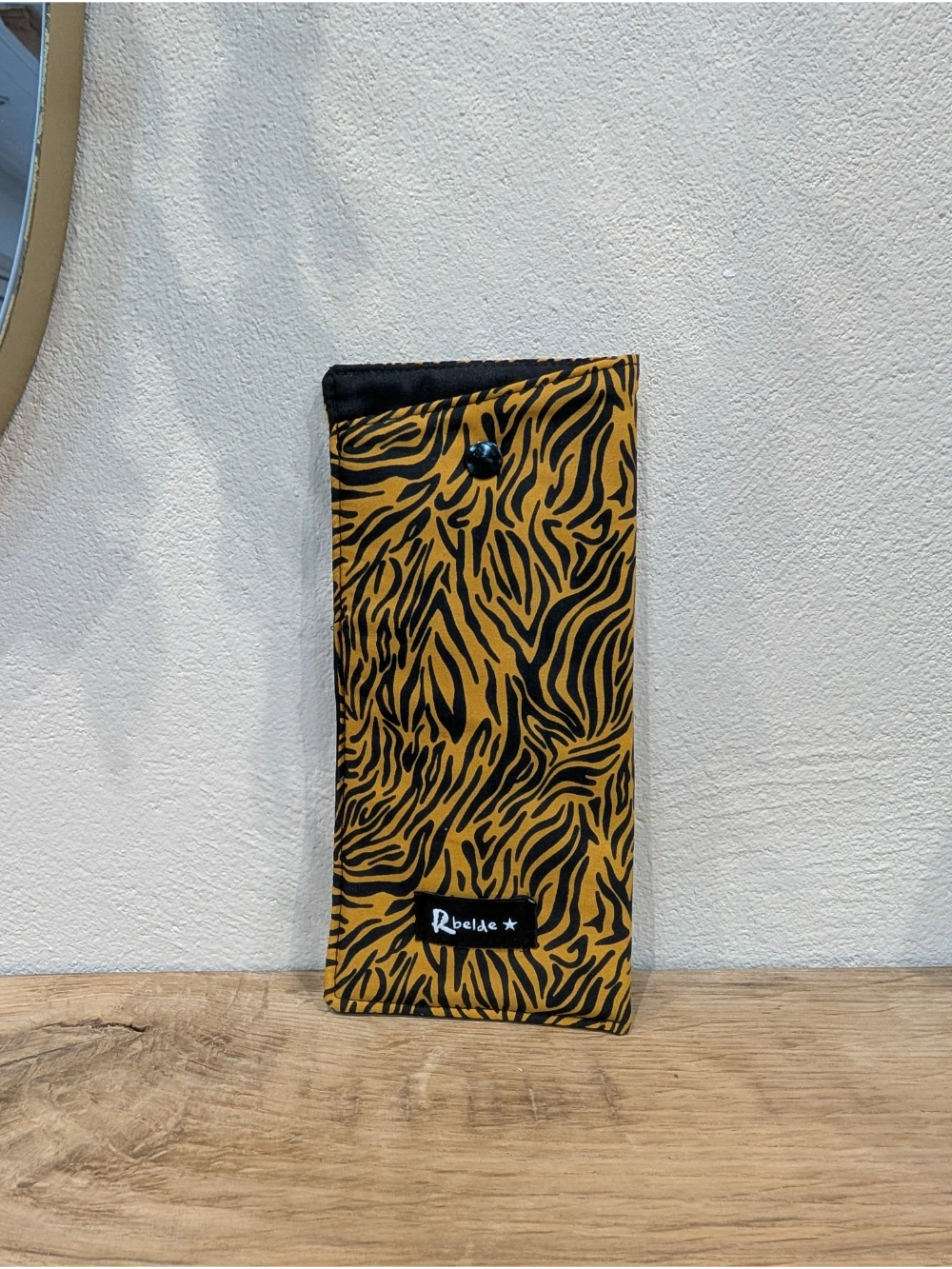 Betaurreko zorroa zebra horia