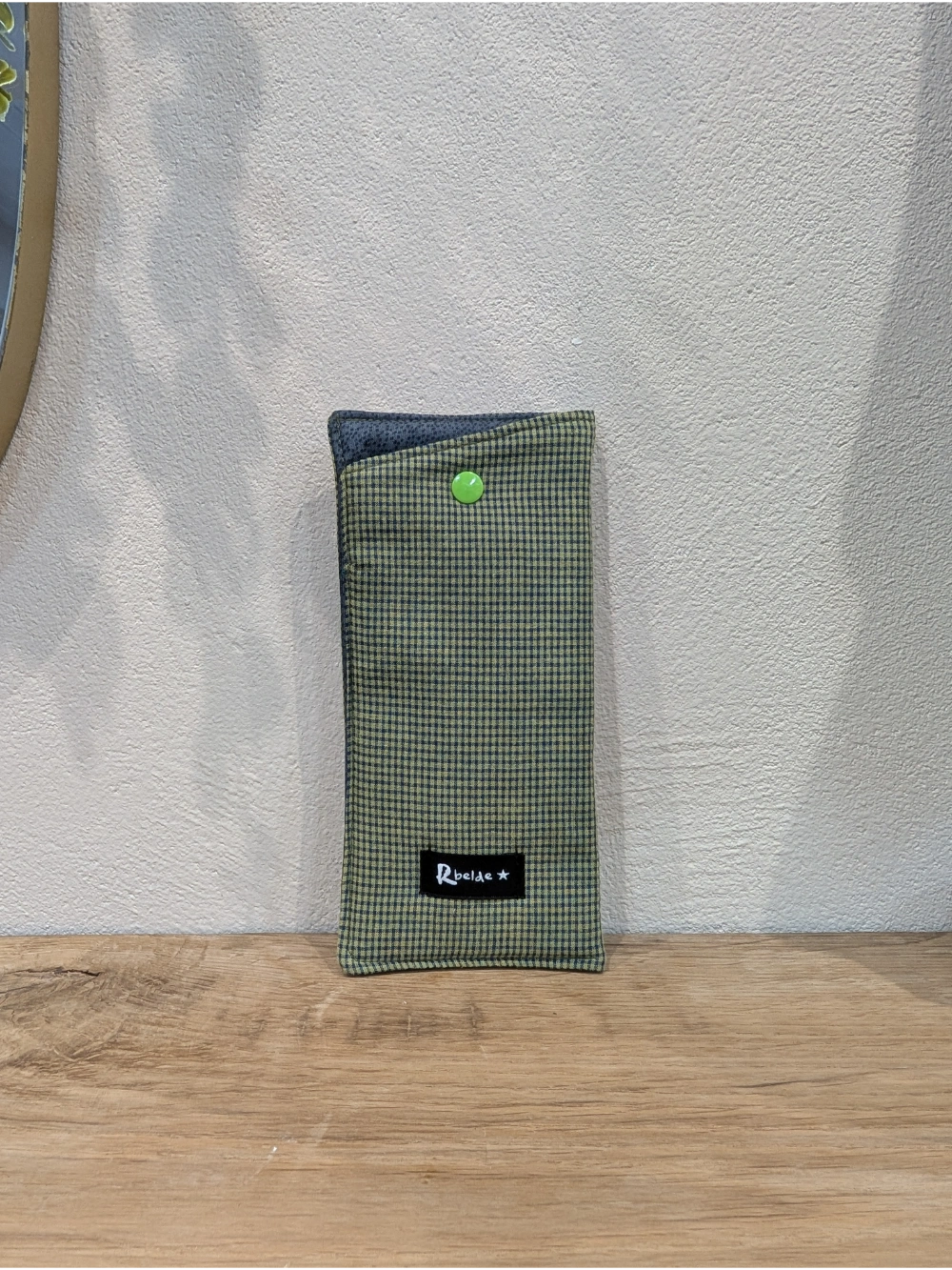 Betaurreko zorroa vichy berde eta grixa