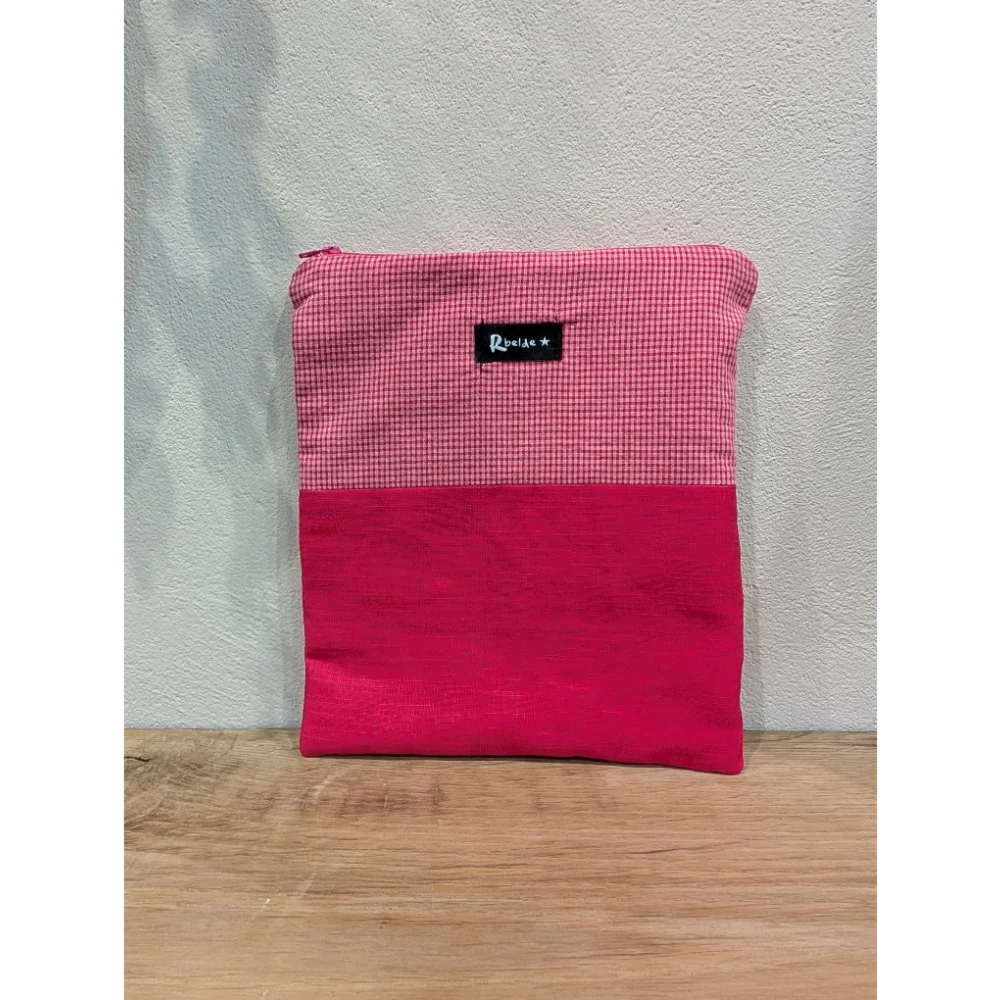 Liburu zorroa vichy arroxa gorria