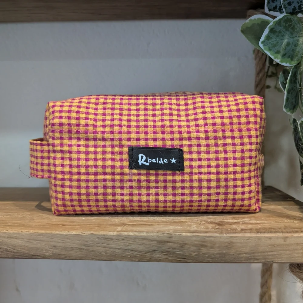 Nezeser Arrano vichy fuksia horia