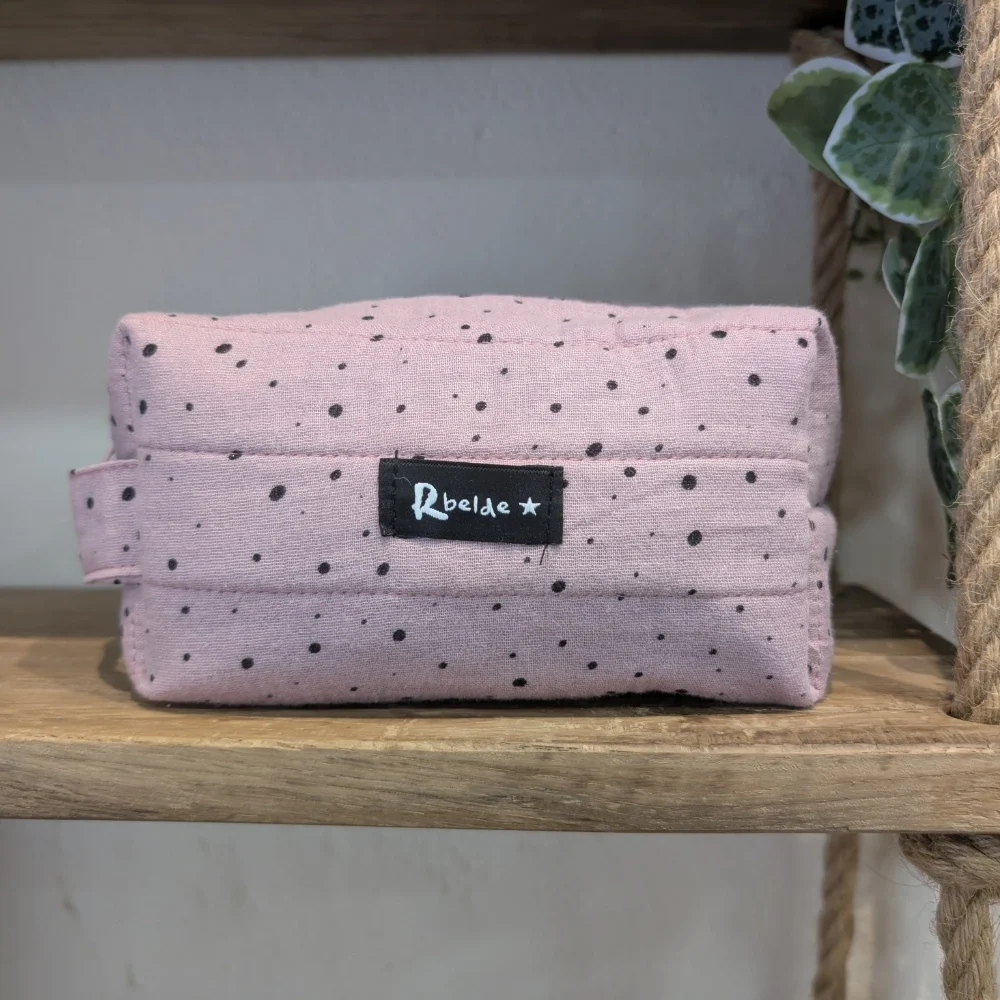 Nezeser Arrano lila puntoduna