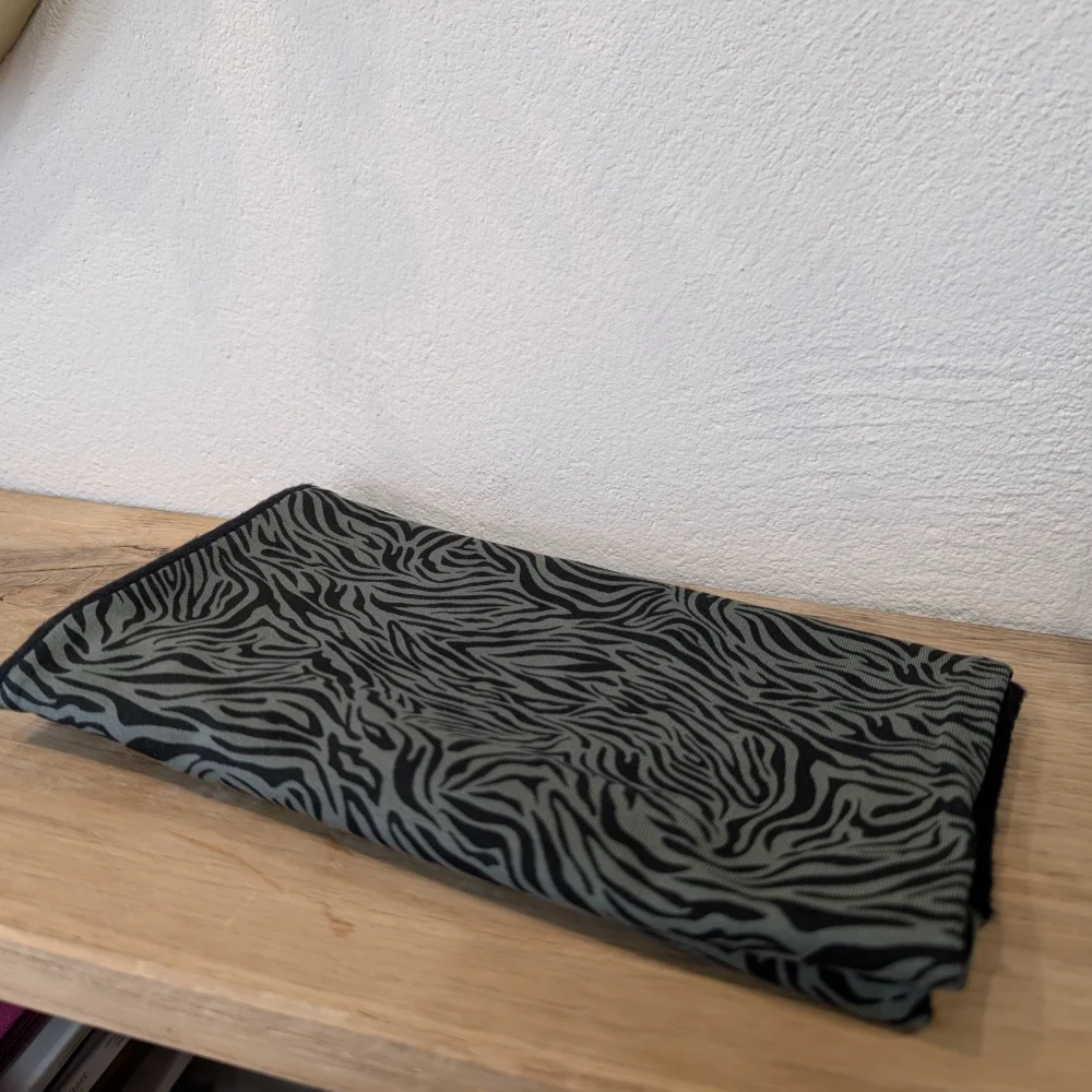 Haurren lepokoa zebra kaki