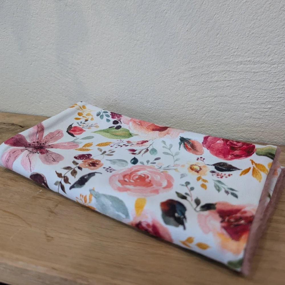 Haurren lepokoa txuria loreduna