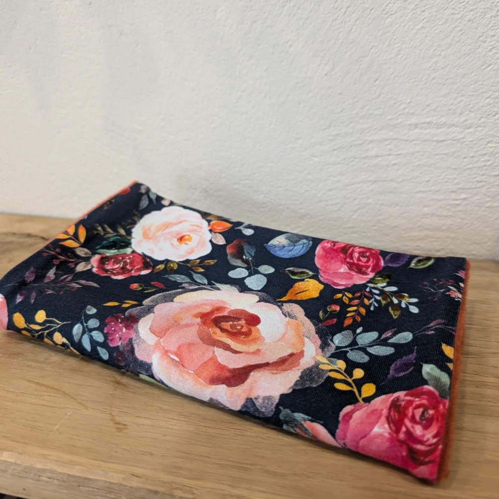 Haurren lepokoa urdin iluna loreduna