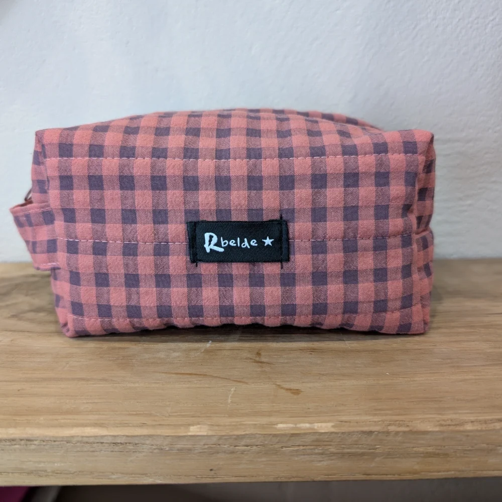 Nezeser Arrano vichy grixa berenjena