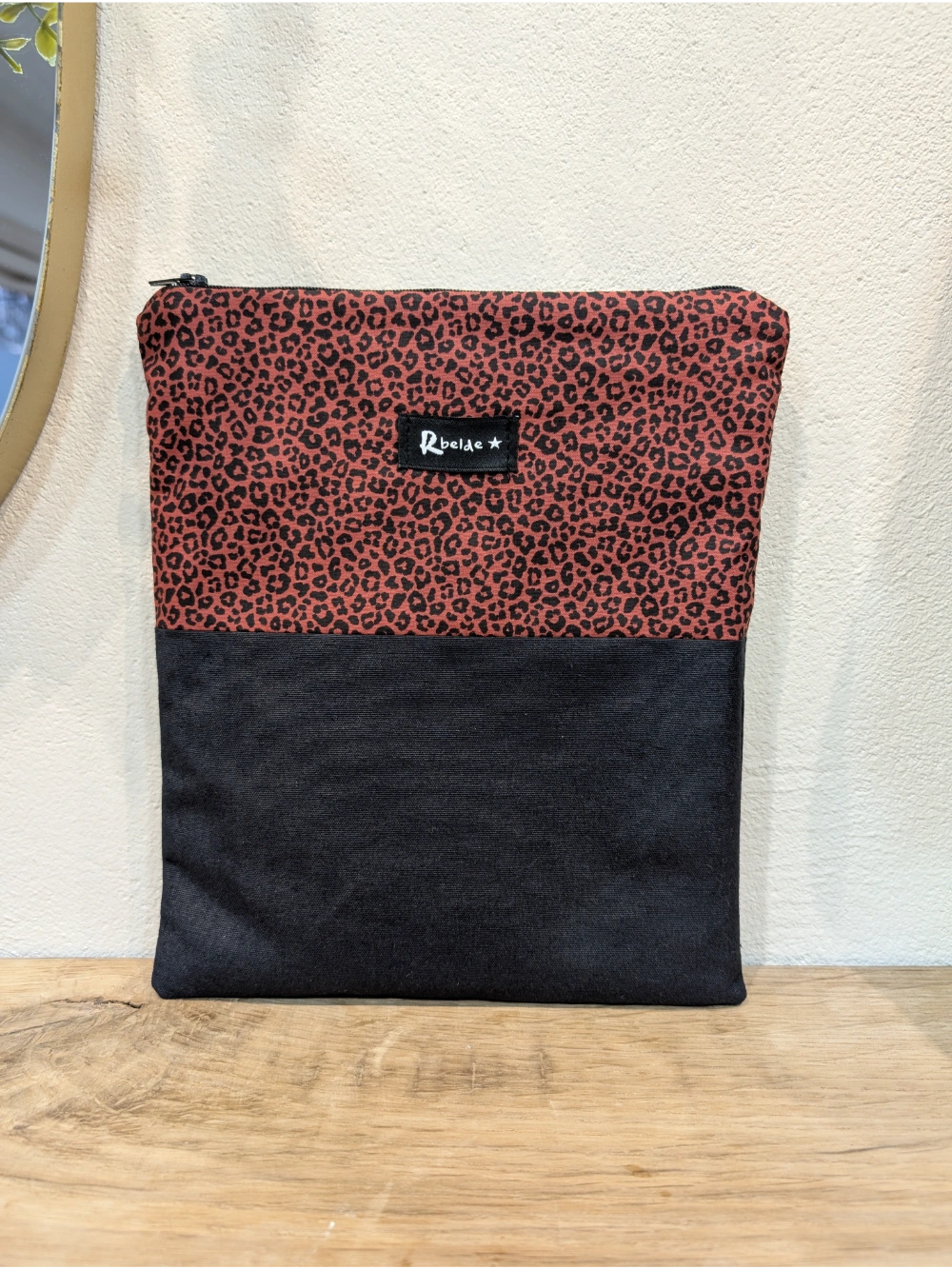 Liburu zorroa leopardo teja