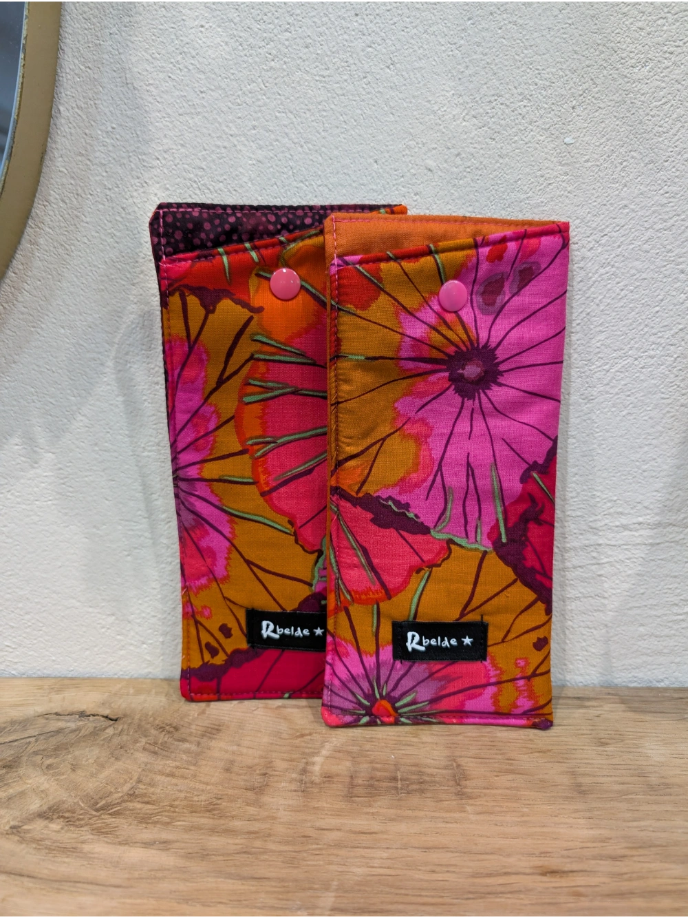 Betaurreko zorroa lore arroxak