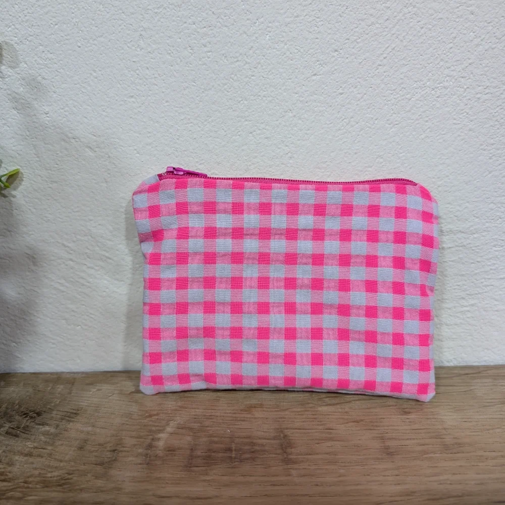 Karteratxoa vichy arroxa fluor handia