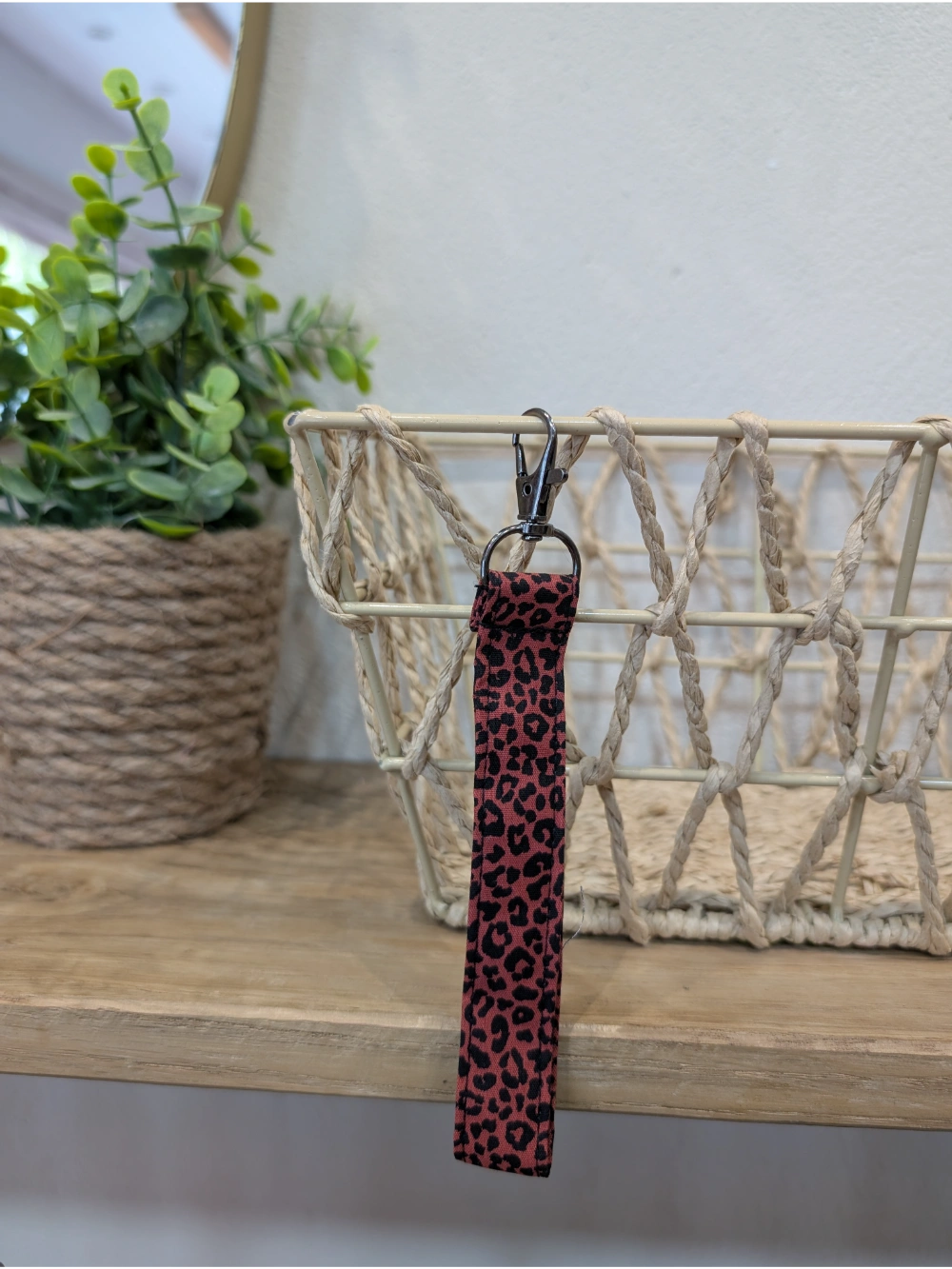Giltzetako txikia leopardo teja