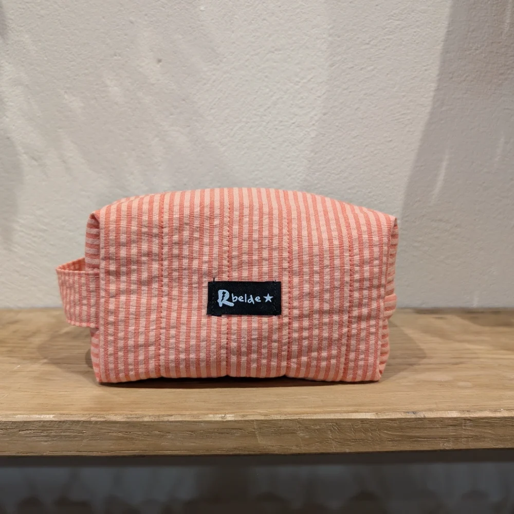 Nezeser Arrano marradun naranja salmon